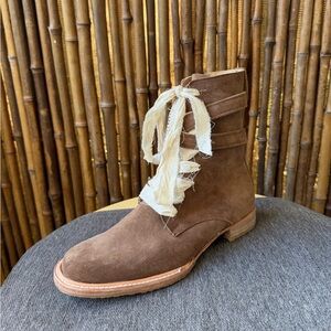 GEORGE ESQUIVEL lace up boots